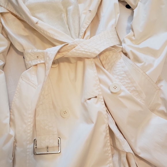 Off white trench coat - Picture 6 of 7